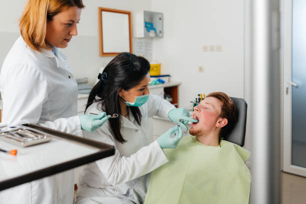 Best Emergency Dental Care for Broken or Chipped Teeth in Lewistown, IL